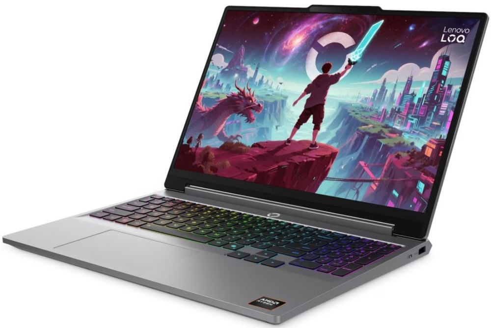 Notebook Lenovo LOQ v šikmém pohledu