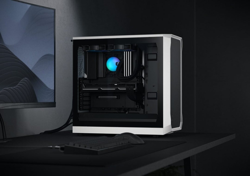 FRACTAL DESIGN Focus 2 RGB Tempered Glass Clear Tint