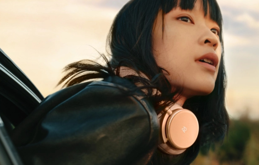 Sluchátka Bang & Olufsen Beoplay H100 černá Sluchátka Bang & Olufsen Beoplay H100 - černá