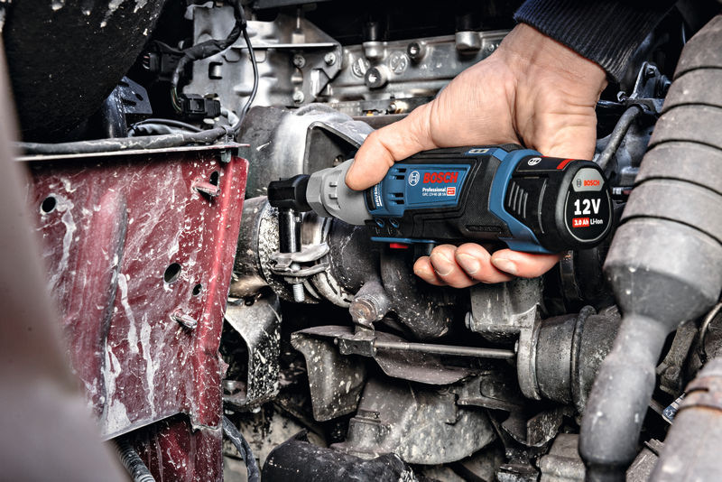 Ráčna akumulátorová Bosch Professional GRC 12V-60 3/8 SN (bez baterie) A to díky bezuhlíkovému motoru, který poskytuje vysokou rychlost a krouticí moment. Vybírat můžete ze 3 režimů rychlosti.