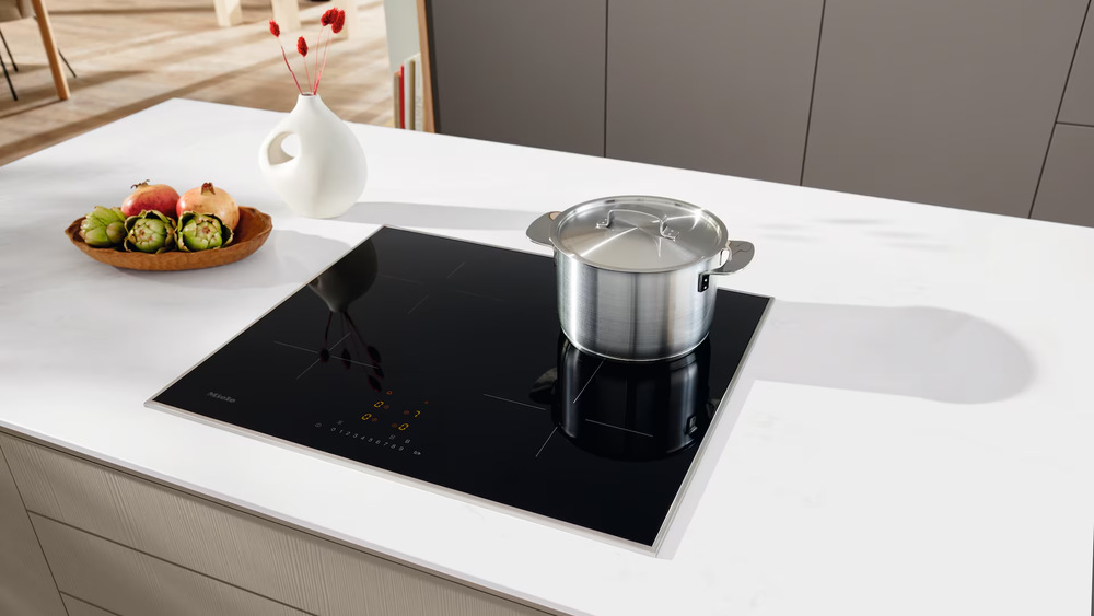 Indukční varná deska Miele KM 7363 FR černá Indukční varná deska Miele KM 7363 FR černá