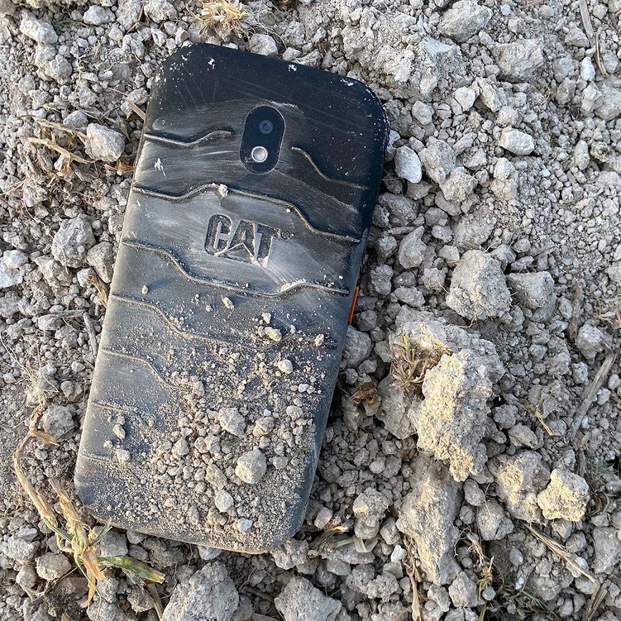 Mobilní telefon Caterpillar S42 H+ černý Caterpillar S42 H+