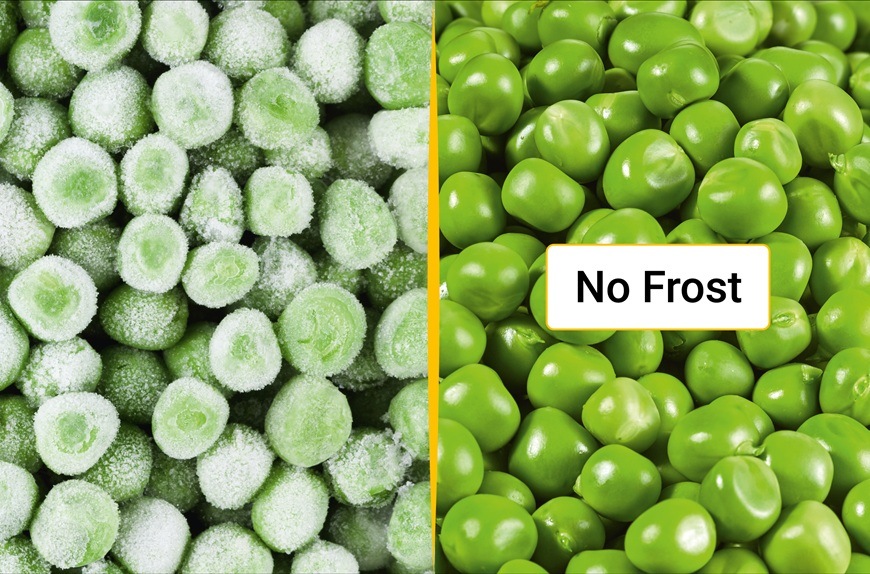 Detail obrázku mraženého hrášku s technologií NoFrost a bez ní.