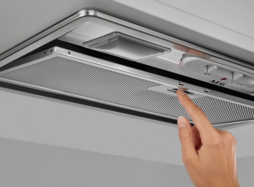 Odsavač par AEG Mastery DGB3523S šedý Odsavač par AEG Mastery DGB3523S
