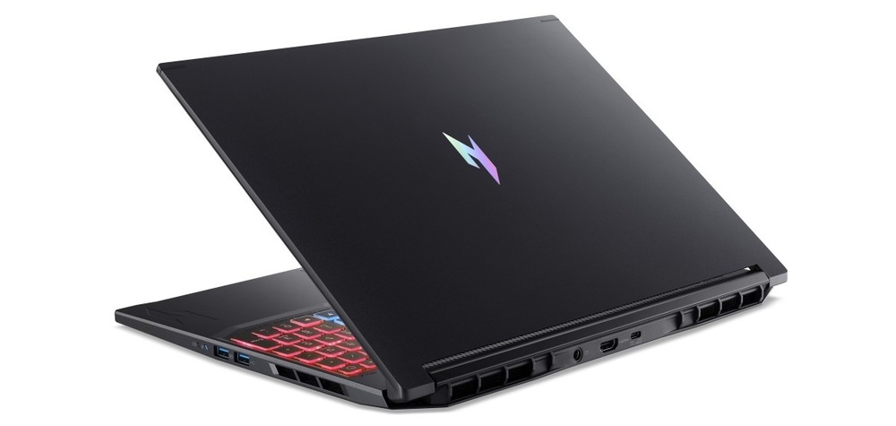 Notebook Acer Nitro V 16S (ANV16S-71-76ZB) černý Pootevřený notebook Acer Nitro V 16S zezadu
