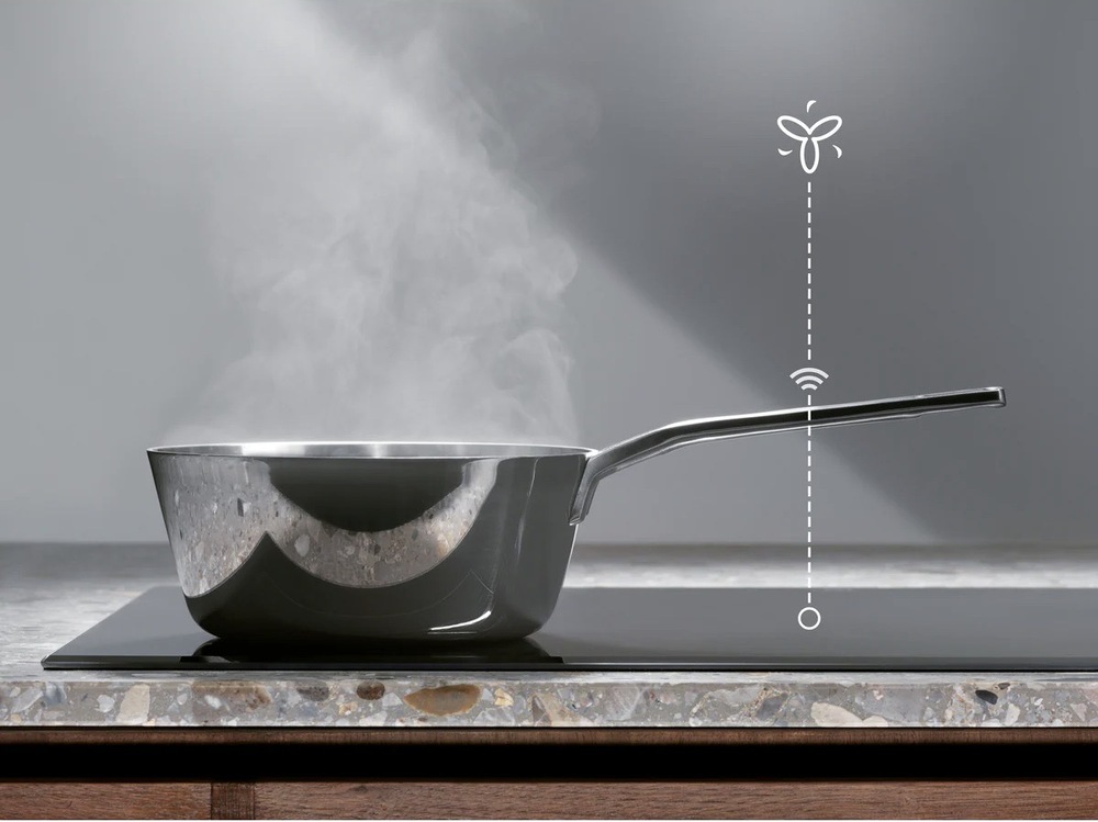 Indukční varná deska Electrolux EIS824 černá Indukční varná deska Electrolux EIS824 černá