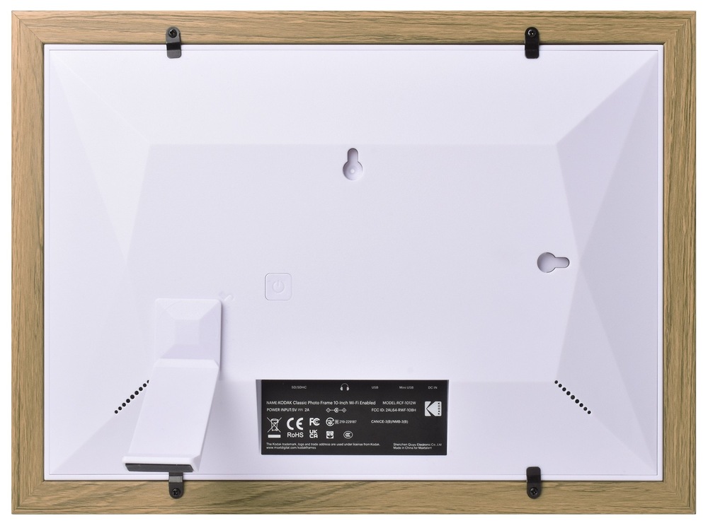 Elektronický fotorámeček Kodak RCF-1012W hnědý Fotorámeček digitální Kodak RCF-1012W podporující Wi-Fi pripojeni pro komunikaci s ostatními elektronickými přístroji