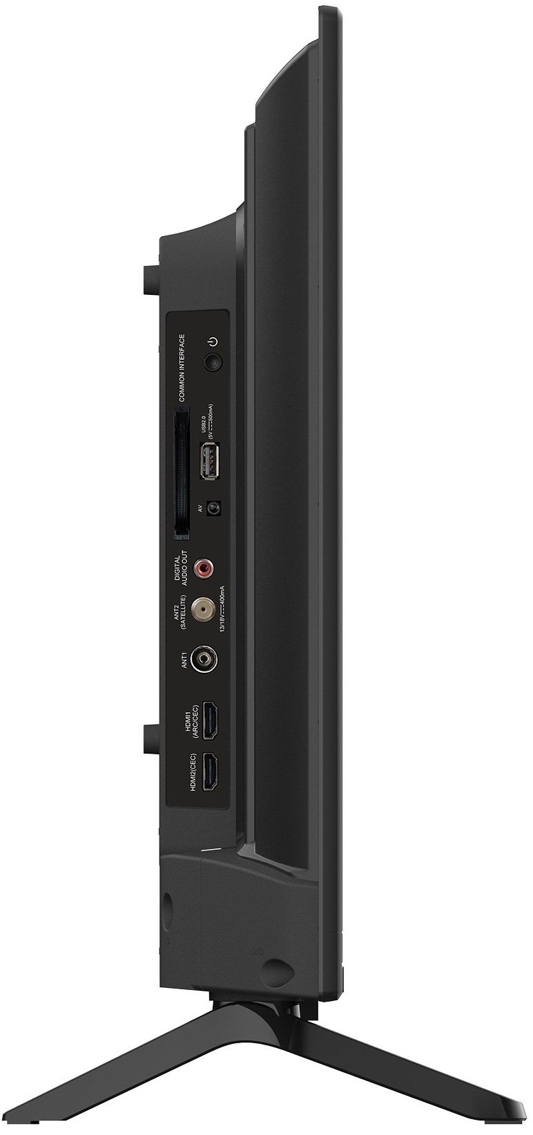 Detail konektorů televizoru Strong SRT32HF2003C – 2x HDMI, USB, anténní a audio výstupy.