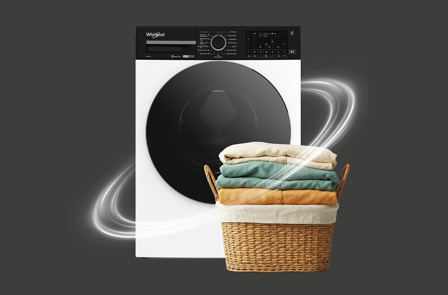 Pračka/sušička Whirlpool WPD 0736W ADS EE, funkce dryonly, v pozadí sušička, v popředí koš s prádlem