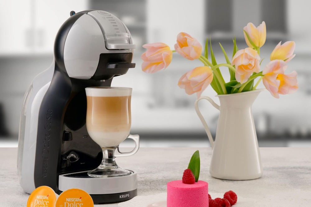 Kapslový kávovar Krups NESCAFÉ Dolce Gusto Mini Me KP123BCE+ kapsle Barista 96 ks šedý Kapslový kávovar Krups NESCAFÉ Dolce Gusto Mini Me KP123BCE+ kapsle Barista 96 ks šedý