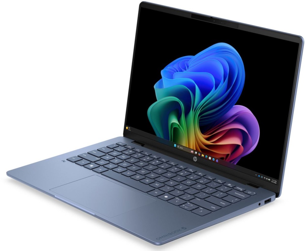 Notebook HP OmniBook 5 AI 14-hm0001ncx + Game Pass předplatné na 2 měsíce modrý Notebook HP OmniBook 5 z bočního pohledu s klávesnicí a displejem