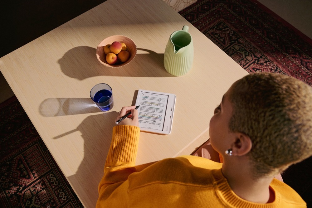 Čtečka e-knih Kobo Libra Colour bílá