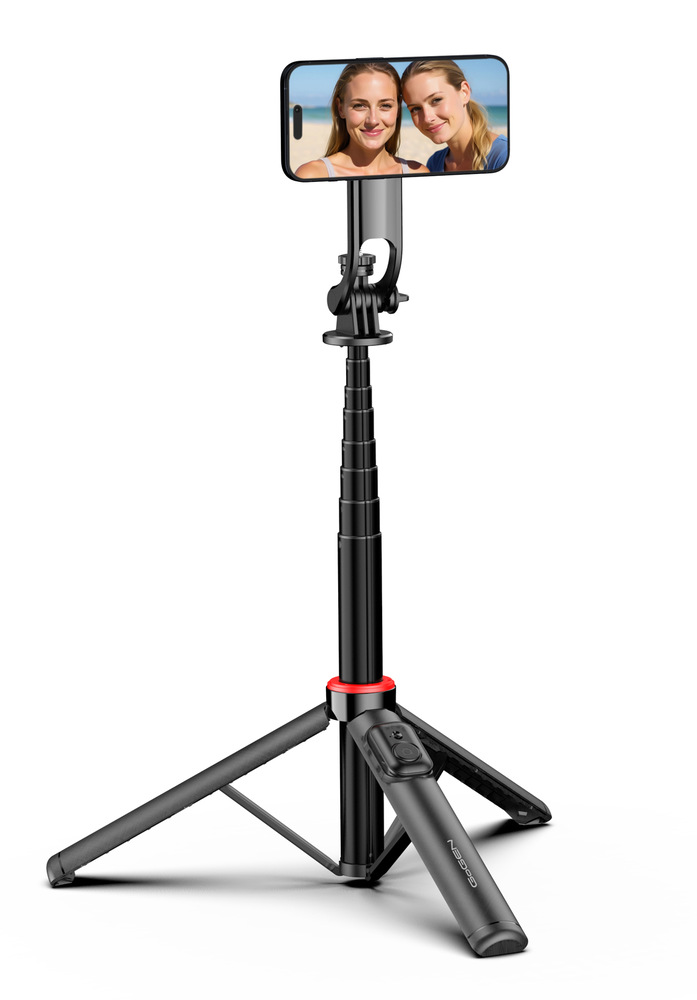 Selfie tyč GoGEN 7 teleskopická, bluetooth, 2v1 klasický + magsafe držák černá Detail otočného držáku MagSafe na Selfie tyči GoGEN 7. Držák s magnetickým prstencem je natočen pro bleskové přichycení kompatibilního telefonu (MagSafe). Stativ je rozložený, dálková spoušť je na noze.