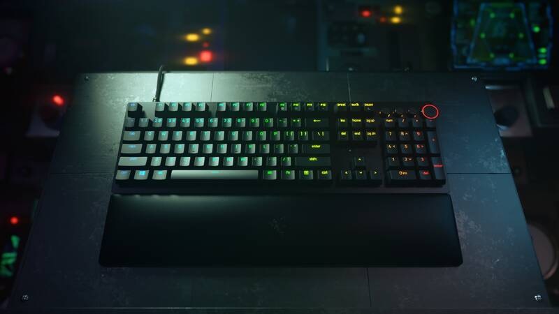 Klávesnice Razer Huntsman V2 (Purple Switch) - US Layout černá