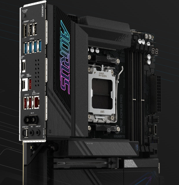 Základní deska GIGABYTE X870E AORUS PRO Gigabyte X870E AORUS PRO má moderní konektivitu v podobě Wi-F7 a RJ-45 2,5 GbE