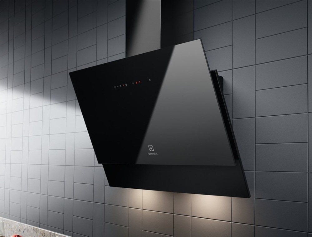 Odsavač par Electrolux 700 SENSE LFV616K černý