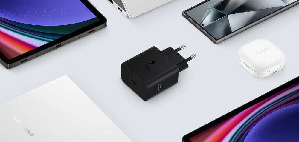 Nabíječka do sítě Samsung 45W a různá kompatibilní zařízení
