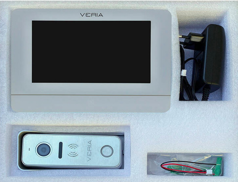 Dveřní videotelefon VERIA 8276B + vstupní stanice VERIA 831 bílý Dveřní videotelefon VERIA 8276B + vstupní stanice VERIA 831 bílý