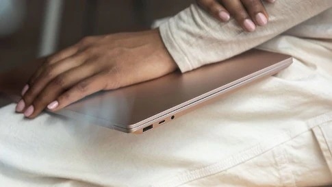Notebook Microsoft Surface Laptop 3 15" - ZÁNOVNÍ - 12 měsíců záruka stříbrný