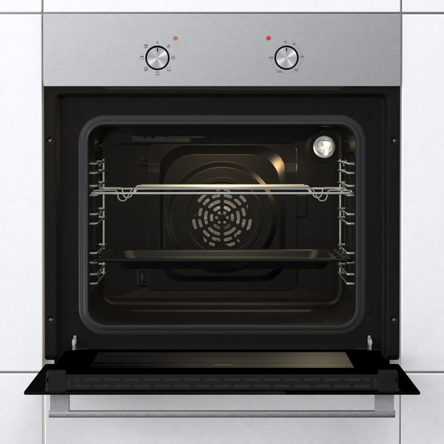 Vestavná trouba Mora VT 221 GX s plně otevřenými dvířky.