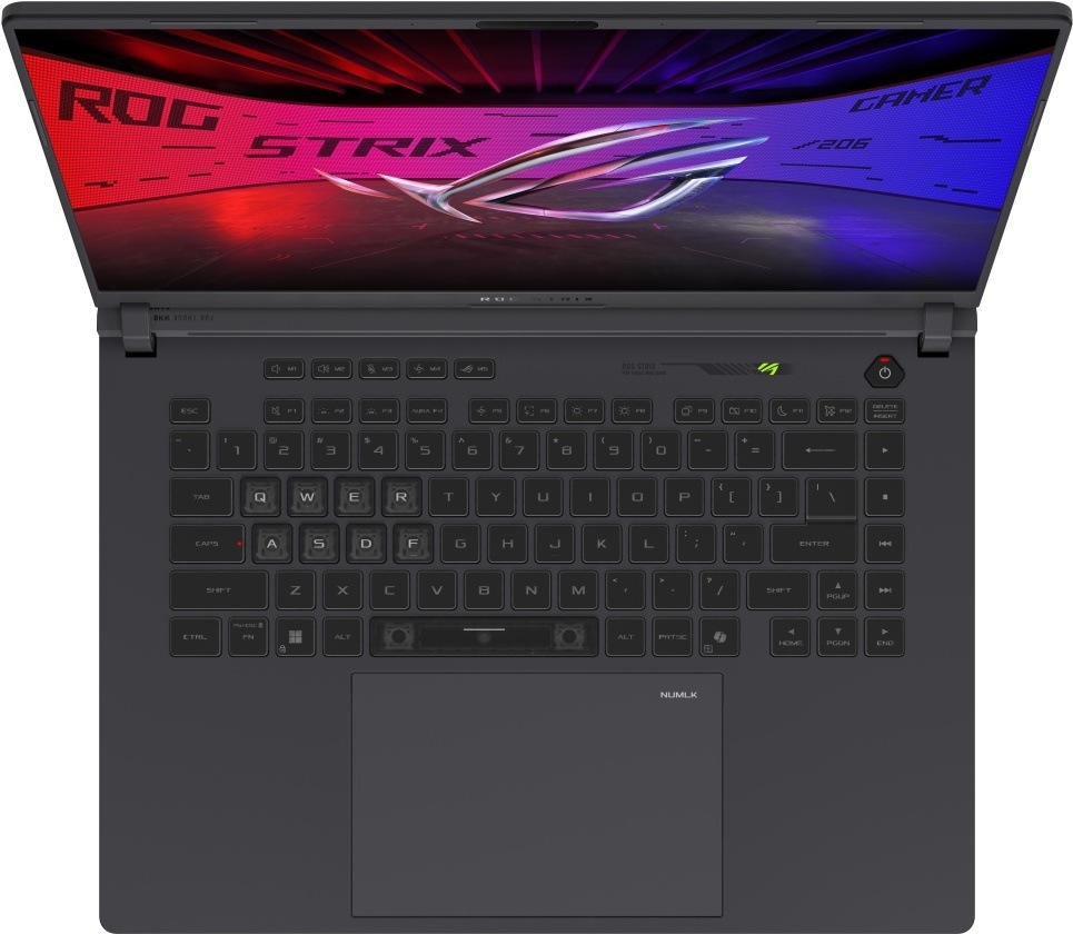 Detail klávesnice, velkého touchpadu a displeje notebooku ROG Strix G16