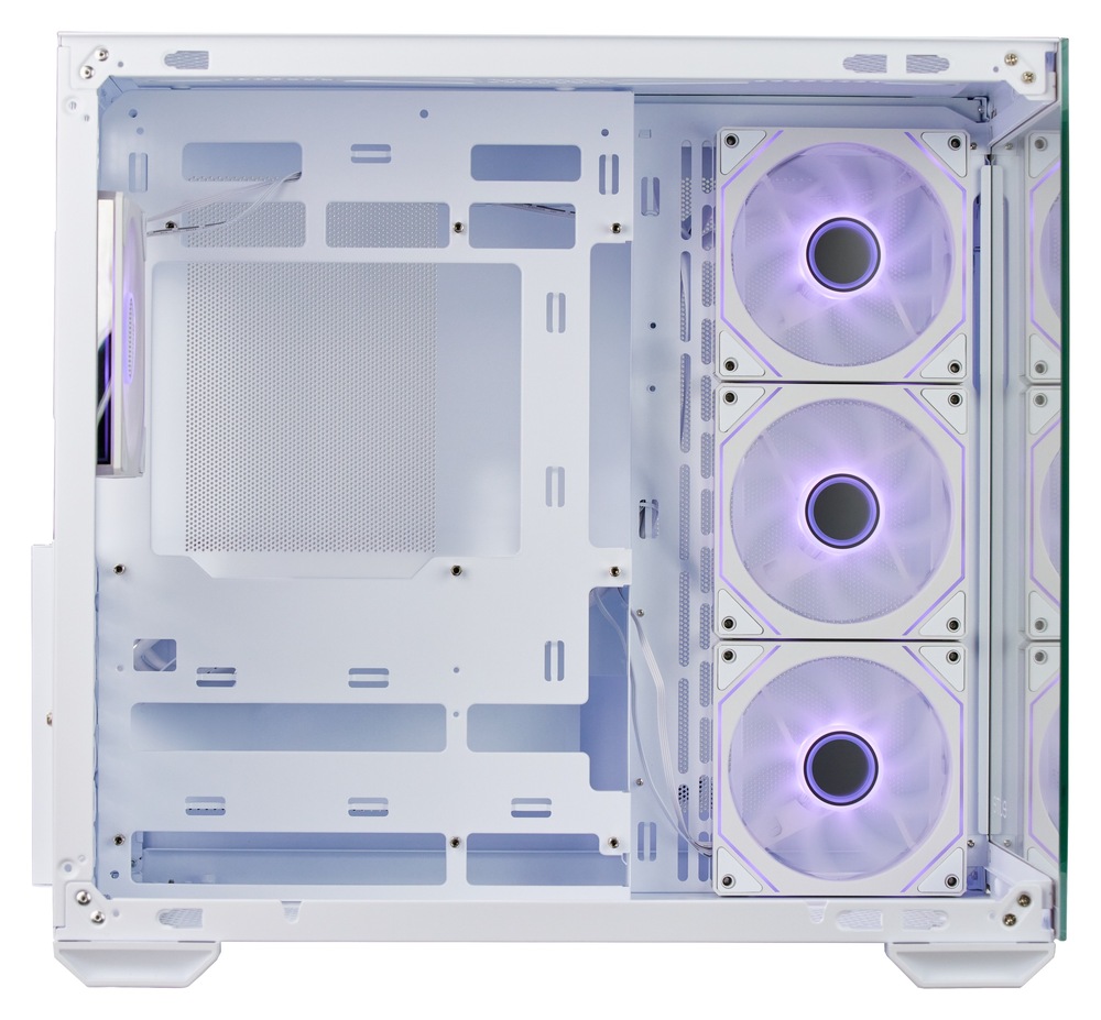 Case Cooler Master WakeUp Elite 681 bílá Pohled na PC skříň z úhlu. Zachycuje pohled přes boční stěnu a ukazuje prostor pro instalaci komponentů a zároveň ukazuje pozice ARGB ventilátorů..