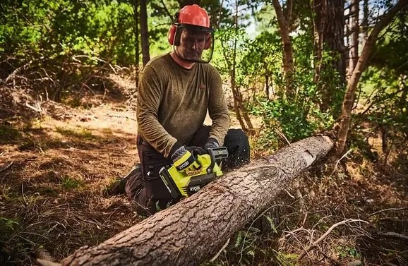 Řetězová pila Ryobi MAX POWER RY36THCSX30A-0 (bez baterie)