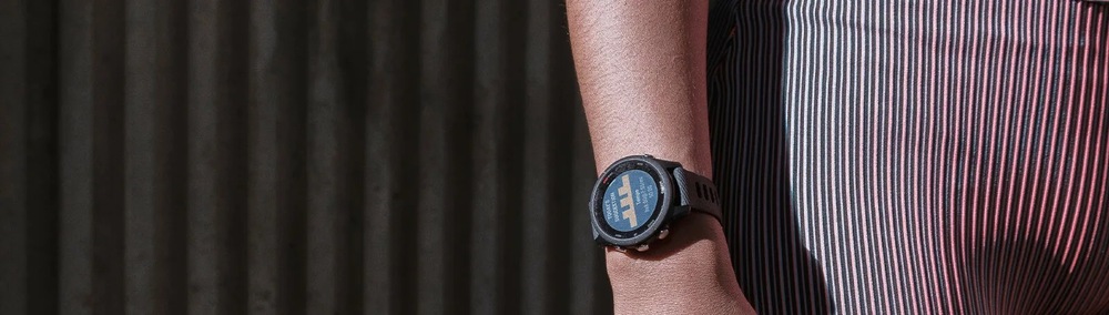Chytré hodinky Garmin Forerunner 255S Music bílé Chytré hodinky Garmin Forerunner 255S Music bílé
