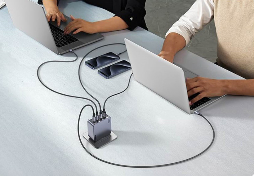 Nabíječka do sítě UGREEN Nexode 160 W GaN, 1x USB. 3x USB-C - šedá