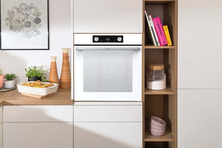 Vestavná trouba Gorenje BOS6737E09WG, bílá