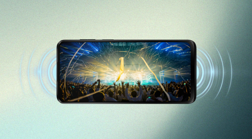 Mobilní telefon Motorola Moto G13 4 GB / 128 GB - Lavender Blue Mobilní telefon Motorola Moto G13 4 GB / 128 GB - Lavender Blue