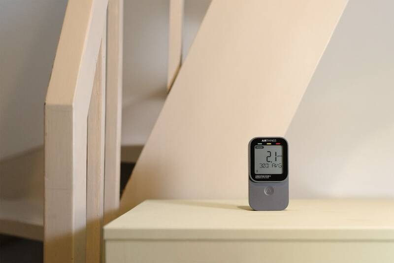 Detektor radonu Airthings Corentium Home 2 šedý