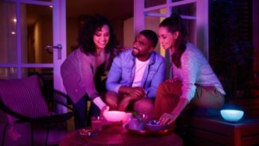Stolní LED lampička Philips Hue Go Bluetooth White and Color Ambiance Stolní LED lampička Philips Hue Go Bluetooth White and Color Ambiance
