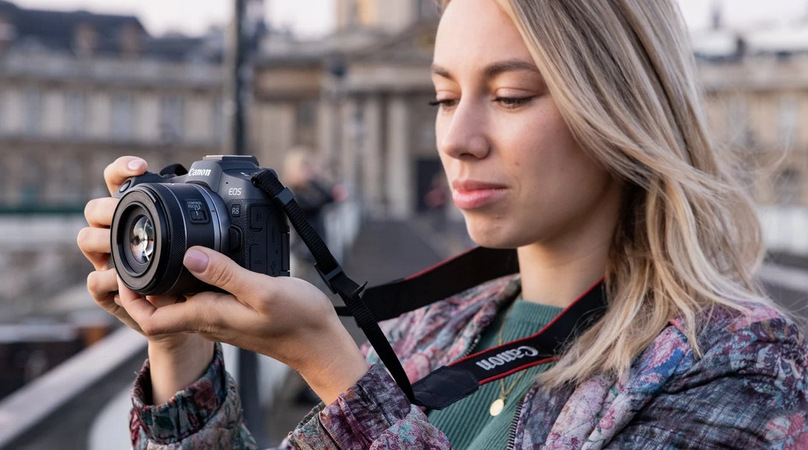 Digitální fotoaparát Canon EOS R8, tělo černý Digitální fotoaparát Canon EOS R8, tělo černý