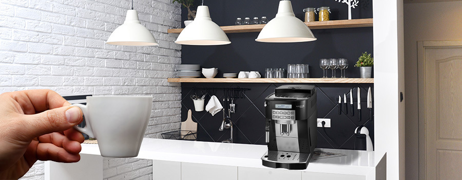 Espresso De'Longhi Magnifica Plus ECAM 22.323.B černé