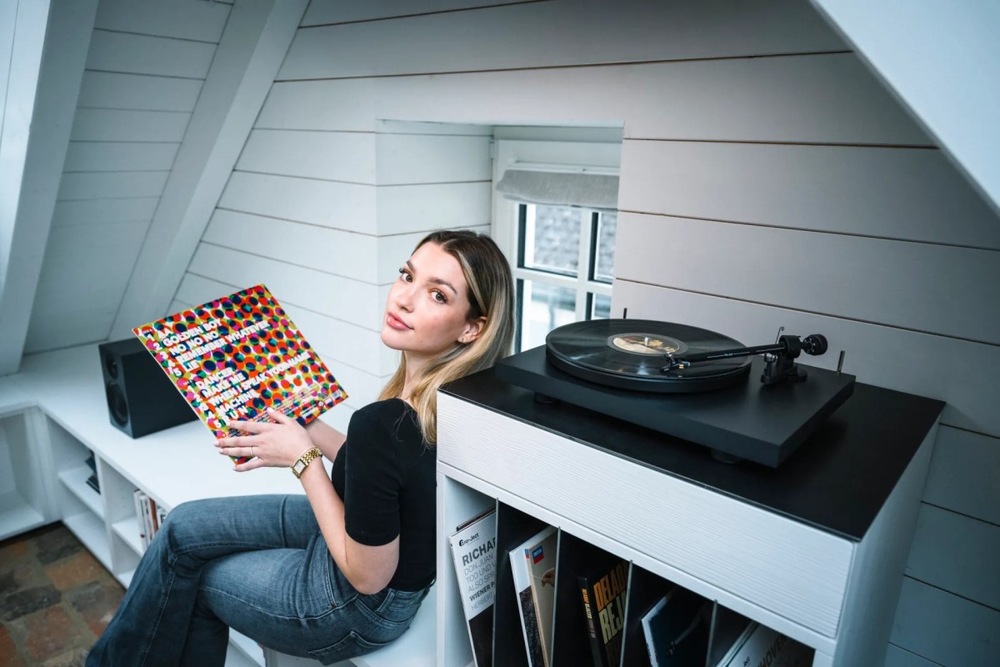 Gramofon Pro-Ject Colourful Audio System E černý Stereo box Pro-Ject využívá moderní technologie