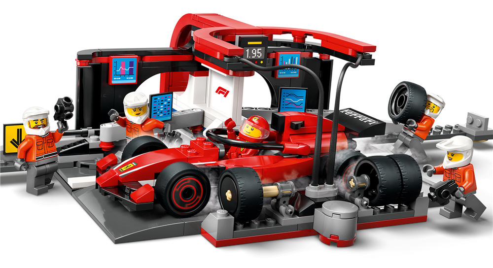 Závodní vůz Ferrari a minifigurka řidiče umožňují opakovaně rozehrávat zastávky od příjezdu až po odjezd.
