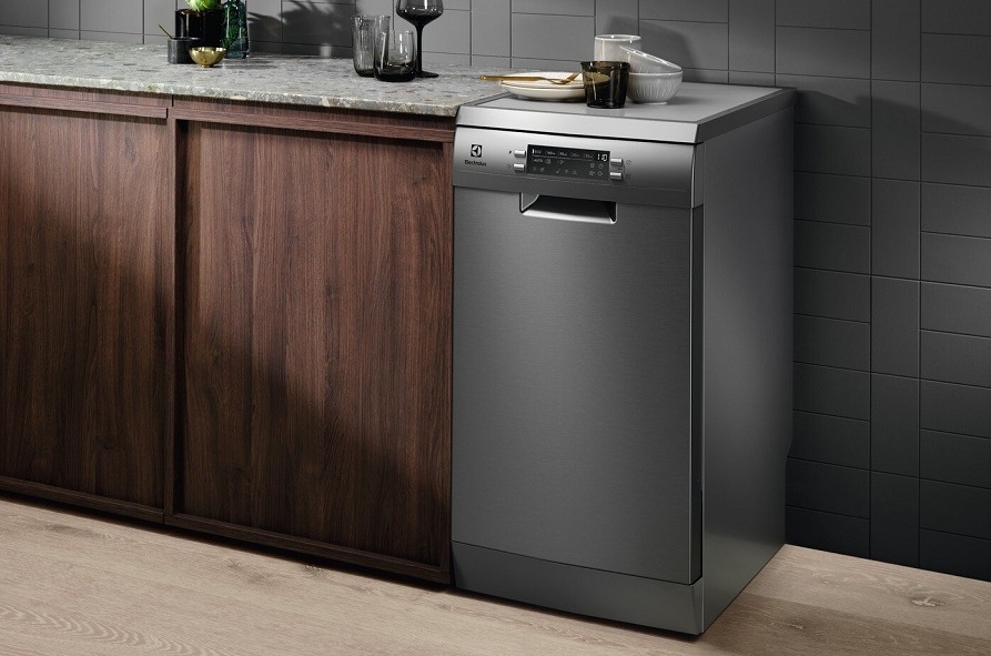 Myčka nádobí Electrolux Série 600 ESS64321SX nerez