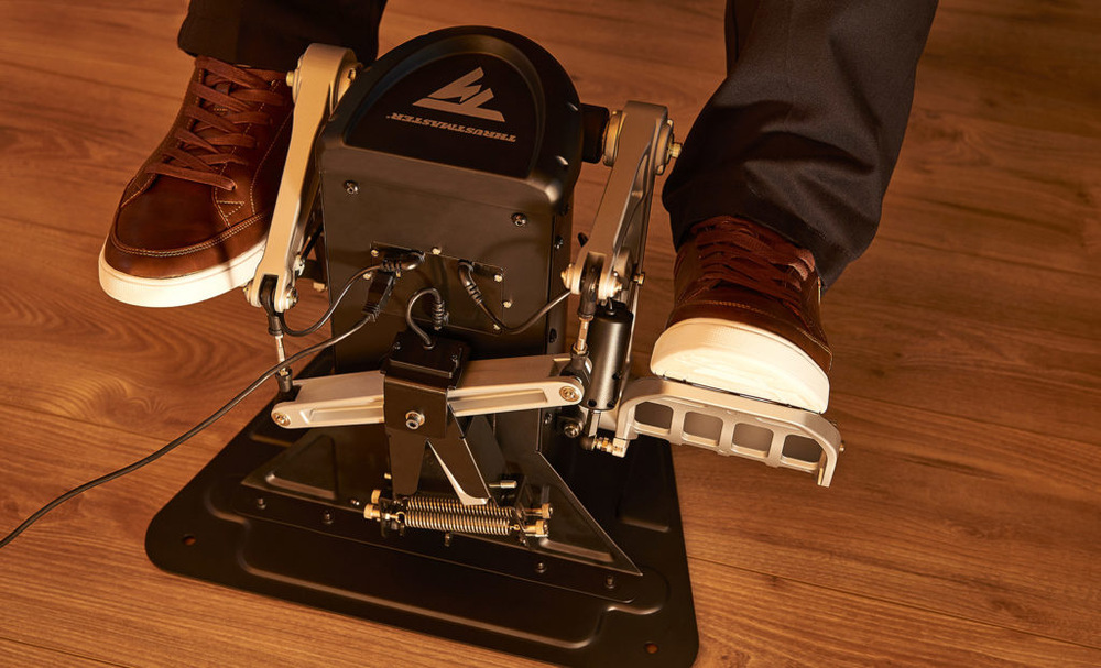 Směrovka Thrustmaster TPR Směrovka pro PC Směrovka Thrustmaster TPR Směrovka pro PC