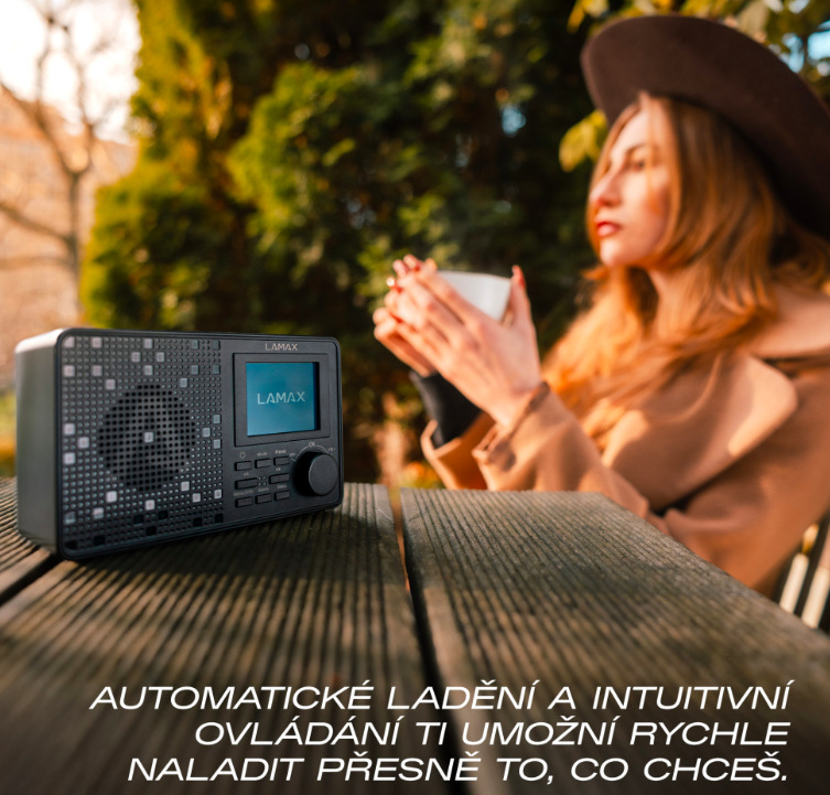 Radiopřijímač DAB+ LAMAX RadioVox1 DAB při venkovním poslechu s automatickým laděním stanic