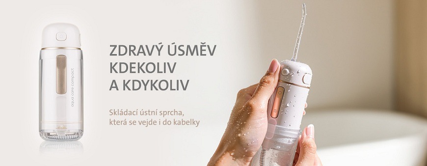Skládací cestovní ústní sprcha ETA AquaCare Compact pro zdravý úsměv kdekoliv a kdykoliv. Na obrázku je detail sprchy v ruce a její složená podoba, která se vejde i do kabelky