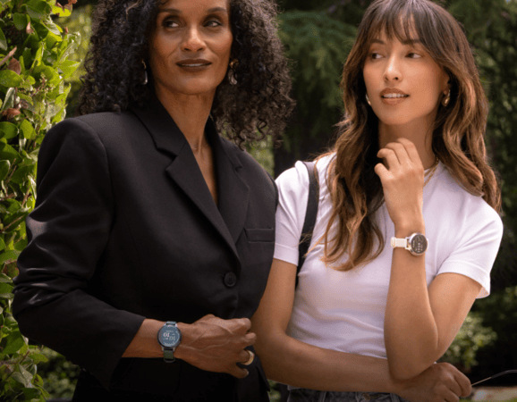 Chytré hodinky Garmin Lily 2 Active - Lunar Gold / Bone Silicone Band