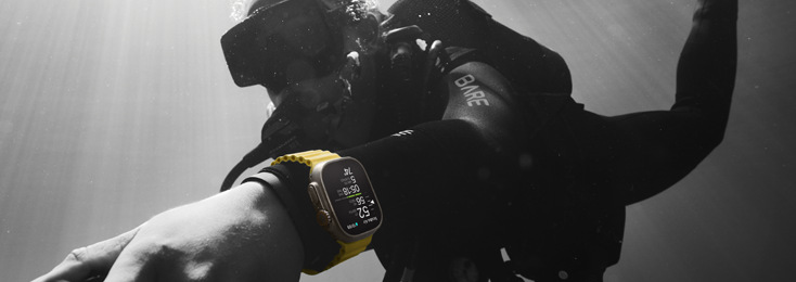 Chytré hodinky Apple Watch Ultra GPS + Cellular, 49mm pouzdro z titanu - černo-šedý trailový tah - M/L