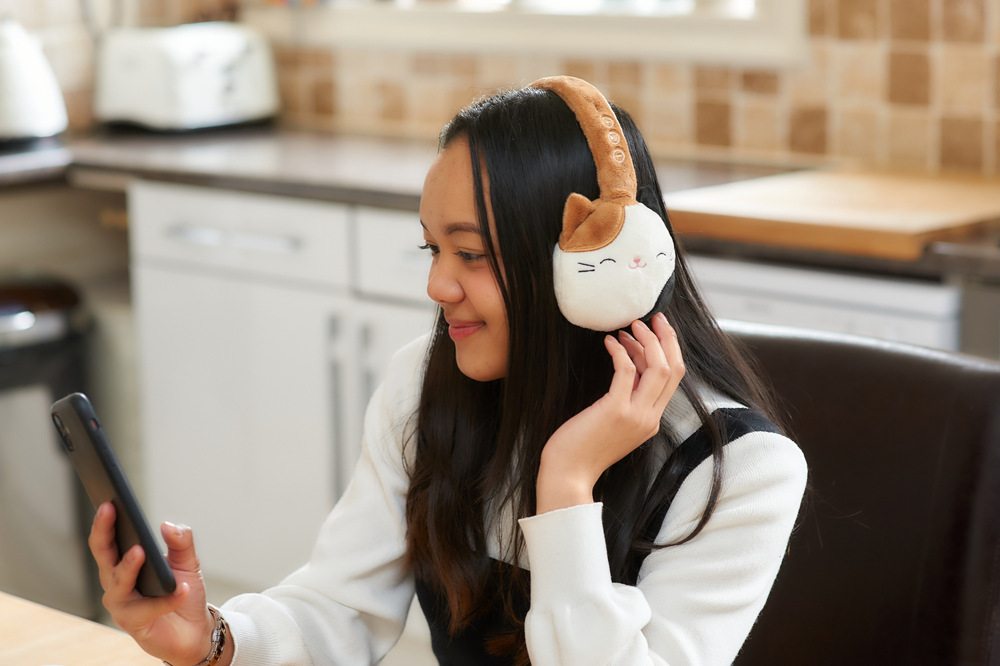 Sluchátka Lazerbuilt Squishmallows Plush Bluetooth - Cam hnědá Lazerbuilt Squishmallows Plush Bluetooth Cam, hnědá