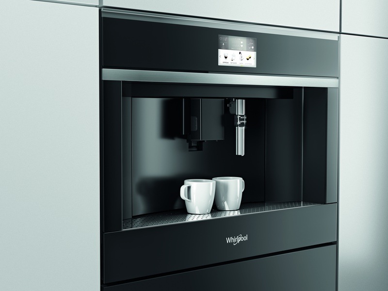 Vestavné espresso Whirlpool W Collection W11 CM145 černý