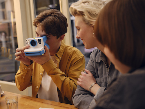 Instantní fotoaparát Polaroid Now černý Instantní fotoaparát Polaroid Now černý