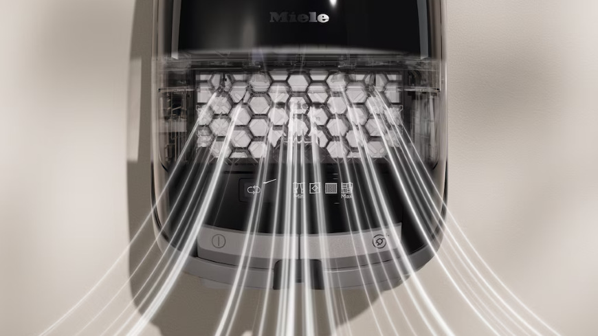Podlahový vysavač Miele Guard L1 Red Pulse Rubínově červená Velvet