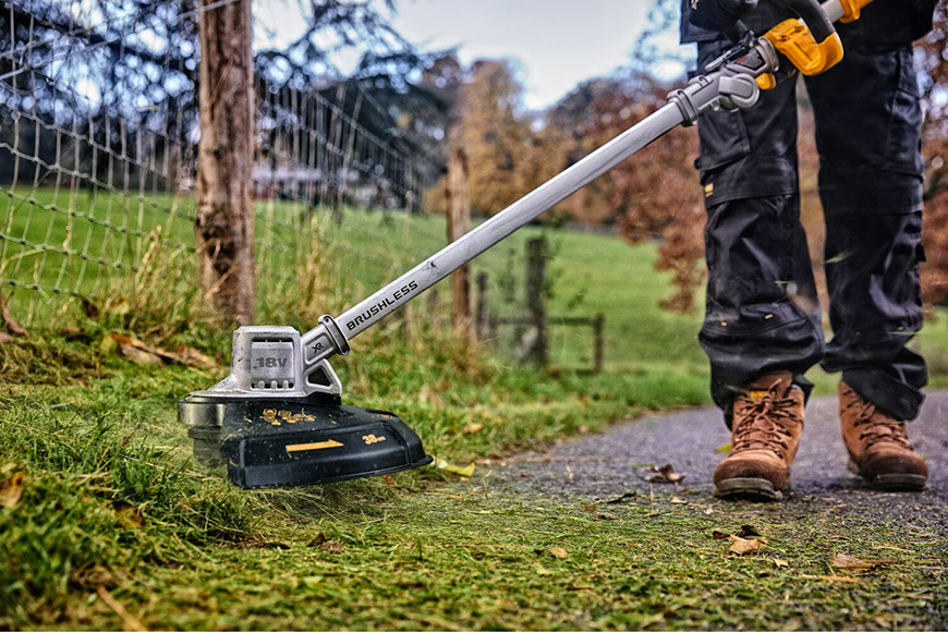 Strunová sekačka Dewalt DCMST561N-XJ (bez baterie)