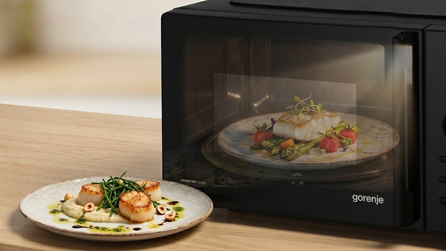 Mikrovlnná trouba Gorenje G400 MO20AE2B5 černá Mikrovlnná trouba Gorenje MO20AE2B5, ve které je rozsvícené světlo