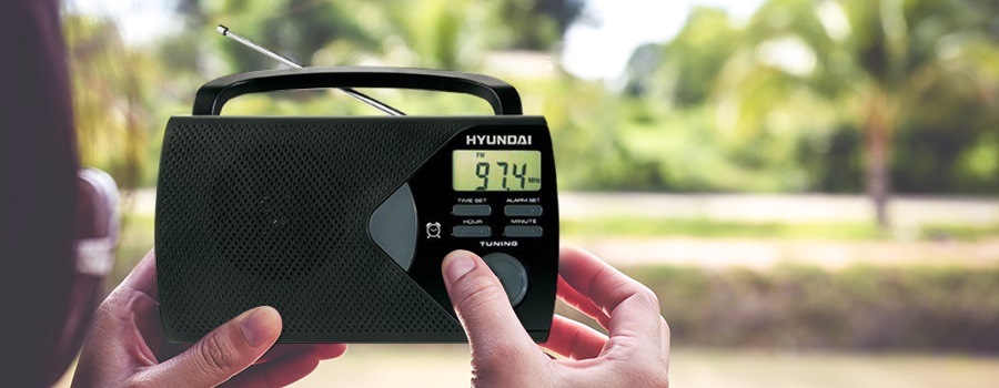 Radiopřijímač Hyundai PR 200B černý Radiopřijímač Hyundai PR 200B černý